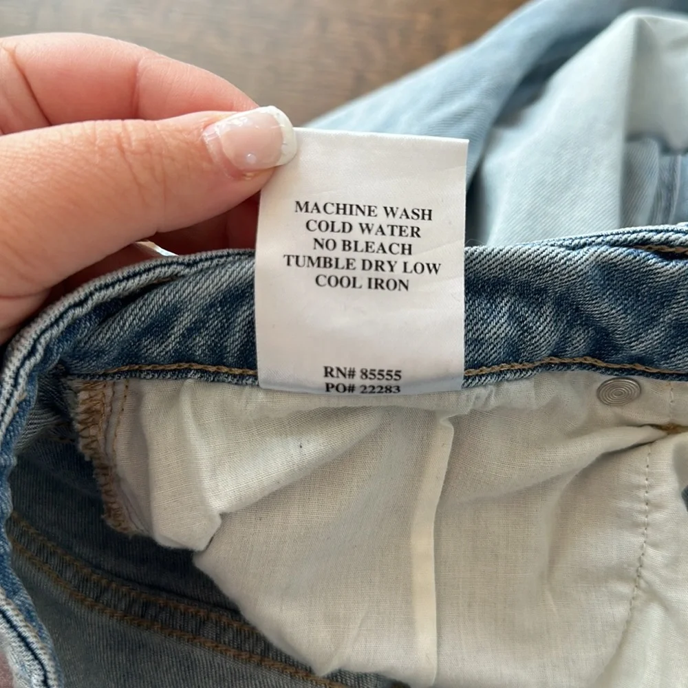 Eunina - Light Was Ripped Jeans - Picture 8 of 8